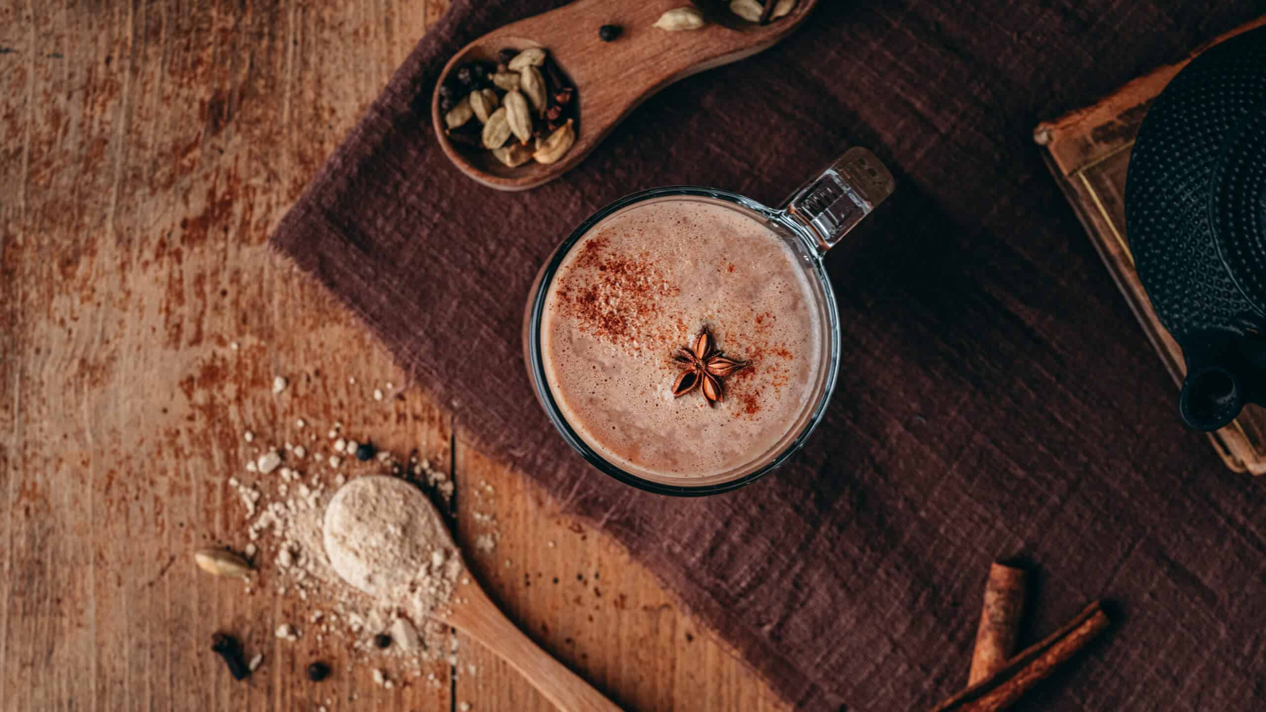 POW(D)ER Recipe Authentic Masala Chaï Made of Maca and Astragalus